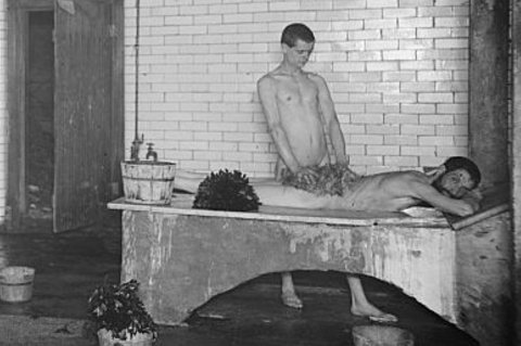 Casa de banho "THe Bowery", um dos locais populares para encontros entre gays na NY do século XIX (Foto: Reprodução)