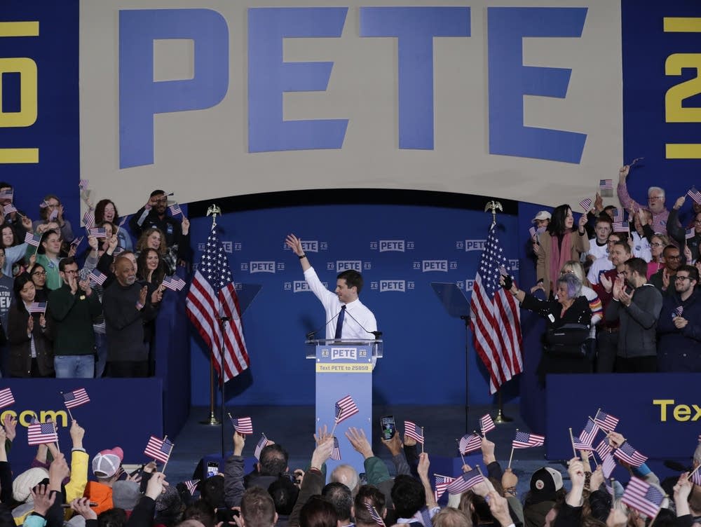 Pete Buttigieg durante o anúncio de sua campanha para a presidência dos EUA em 2020 (Foto: Michael Conroy | AP)