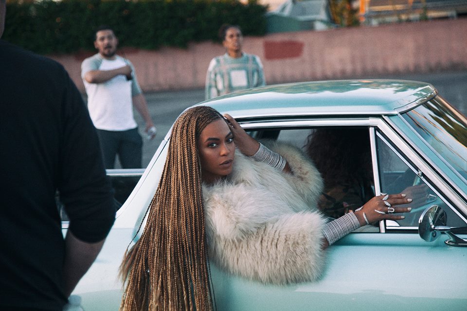 Beyoncé durante o videoclipe de "Formation", uma ode à cultura negra de Nova Orleans (Foto: Divulgação)