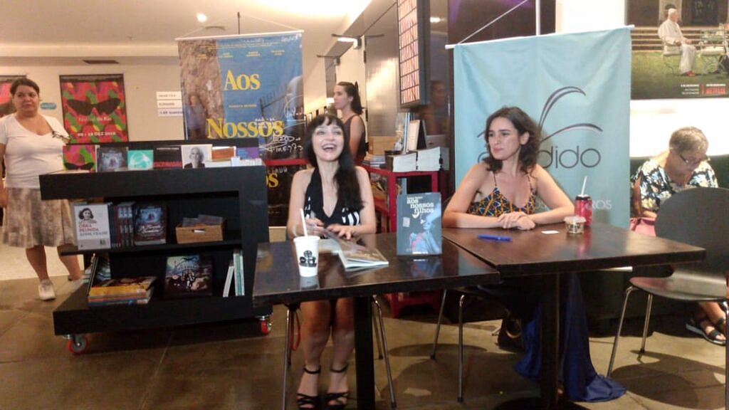 Maria de Medeiros e Marta Nóbrega na pré-estreia de "Aos nossos filhos" no Festival do Rio (Foto: Anita Guerra | Revista Híbrida)