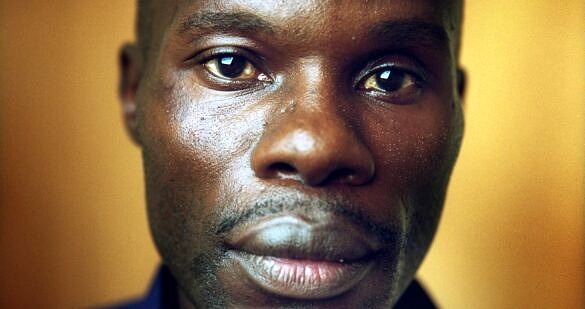 David Kato ficou conhecido como o primeiro homem abertamente gay de Uganda (Foto: divulgação)