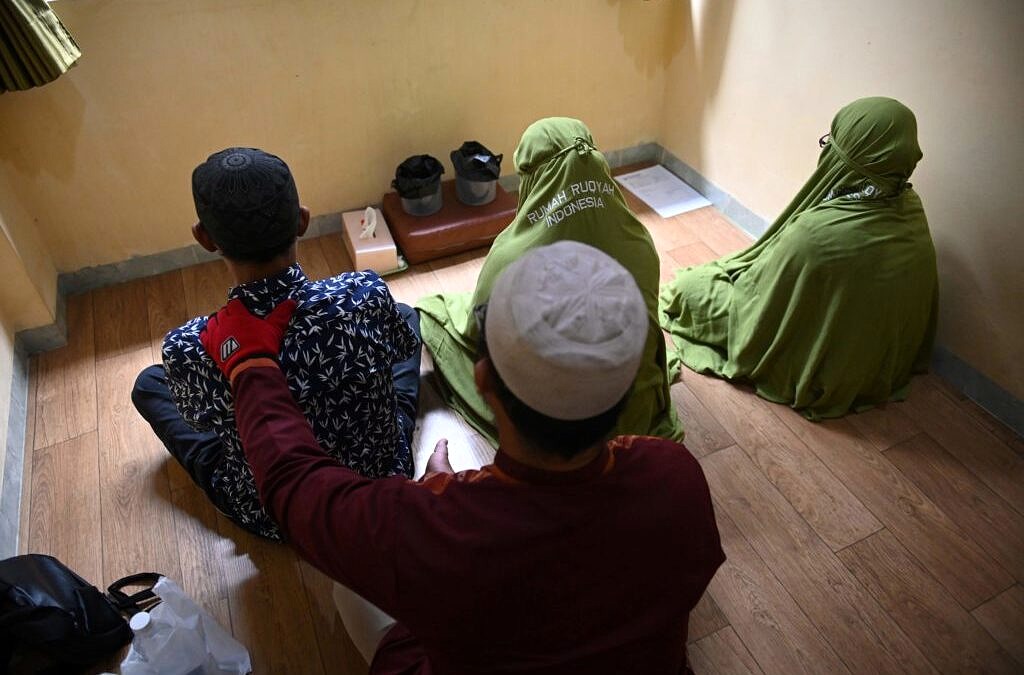 Indonésia está submetendo transexuais a “exorcismo” para "curar" gênero (Foto: AFP)