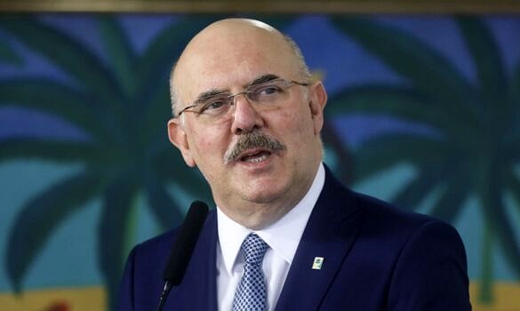 Ministro da Educação culpa "famílias desajustadas" por existência de gays (Foto: Isac Nóbrega | PR)
