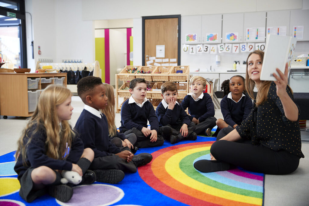 Escolas da Inglaterra terão aulas obrigatórias sobre diversidade sexual (Foto: Reprodução)