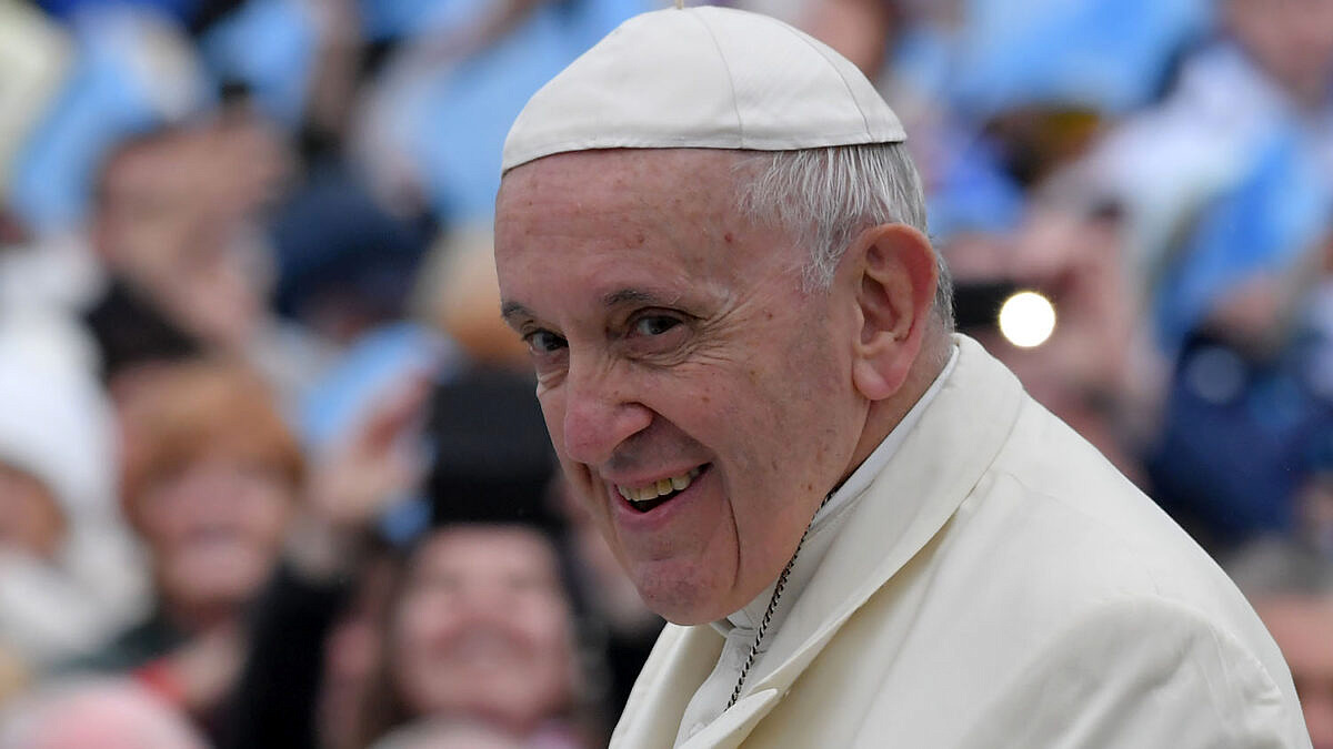 Papa Francisco proíbe bênção a casais gays: “Deus não abençoa pecado”