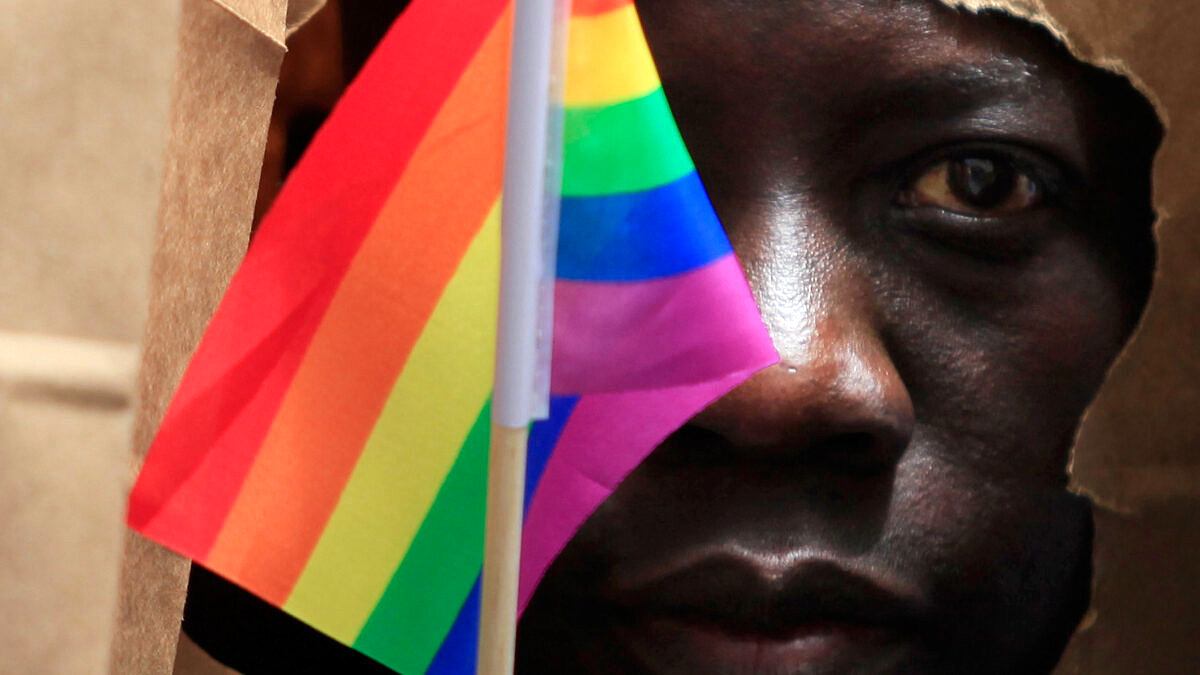 Novo projeto de lei em Gana quer criminalizar quem se identifica como LGBTI+ e também propõe pena de até 10 anos a quem prestar cuidados médicos a pessoas trans ou praticar sexo anal e/ou oral (Foto: Reprodução)