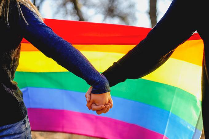 MPF irá investigar ausência de questões sobre a população LGBTI+ no Censo 2022 (Foto: Getty Images)