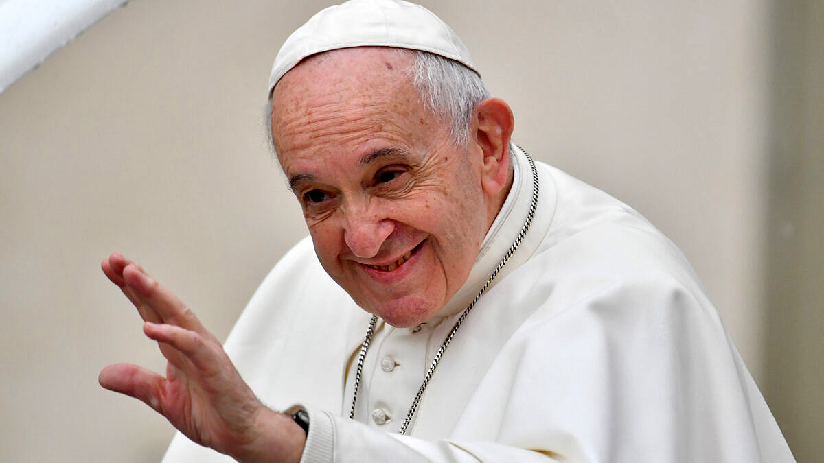 Papa Francisco defende que pais "apoiem filhos gays" em novo pronunciamento (Foto: Andreas Solaro | AFP)