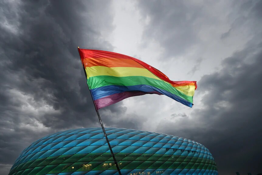 Catar vai proibir bandeiras LGBTI+ do arco-íris durante jogos da Copa do Mundo FIFA de 2022 (Foto: Getty Images | Alexandra Beier)