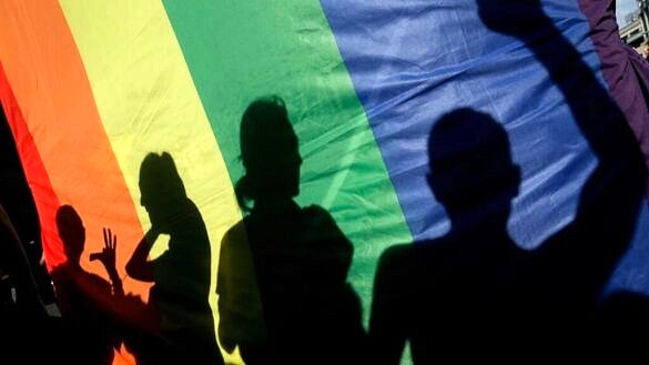 45% dos jovens LGBTI+ cogitaram o suicídio em 2021 [Foto: Pau Barrena/AFP]