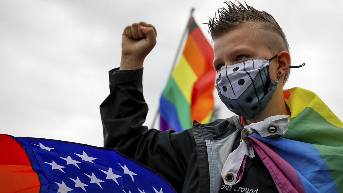 Câmara dos EUA aprova lei que protege casamento LGBTI+
