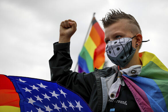 Câmara dos EUA aprovou projeto de lei que garante o direito ao casamento homoafetivo, mas medida ainda precisa ser votada e aceita no Senado (John Rudoff | AP)