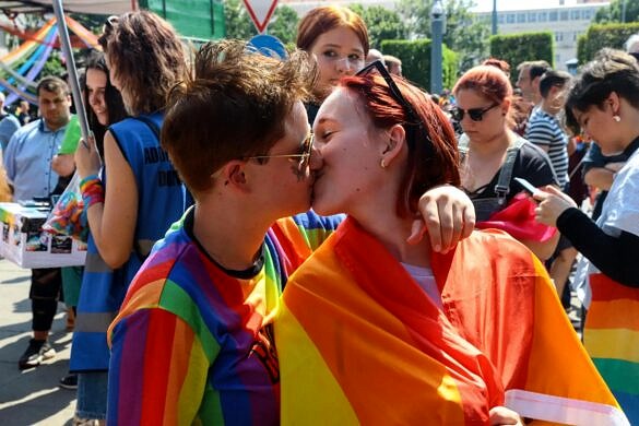 Eslovênia legaliza casamento e adoção entre casais LGBTI+ [Foto: Ferenc Isza/AFP/Getty Images]