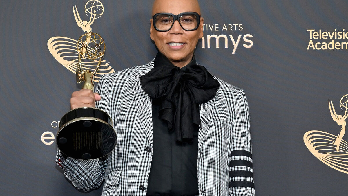 RuPaul venceu, mais uma vez, o Emmy de Melhor Apresentador de Programa de Competição [Foto: Michael Buckner/Getty Images]