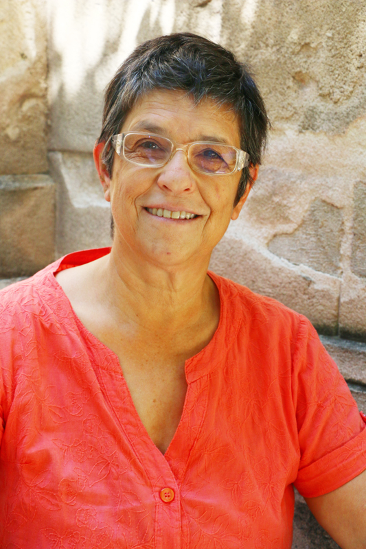 Laura Bacellar, editora pioneira no lançamento de títulos LGBTQIA+ no Brasil (Foto: Pedro Stephan | Híbrida)