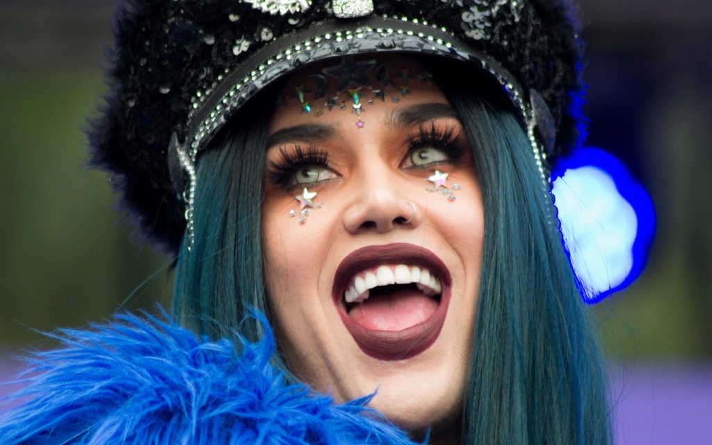 Adore Delano, da 6ª temporada de RuPaul's Drag Race, se declara mulher trans (Foto: Shutterstock)