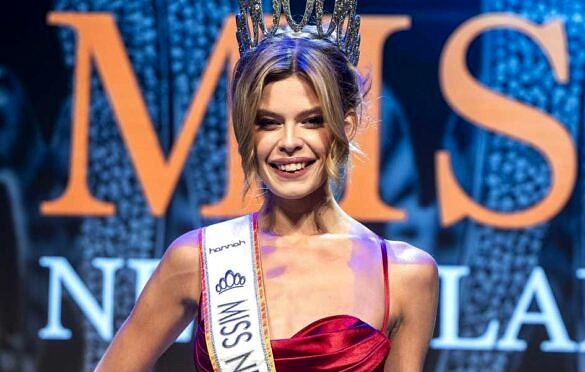 Modelo trans faz história e vence o Miss Holanda 2023