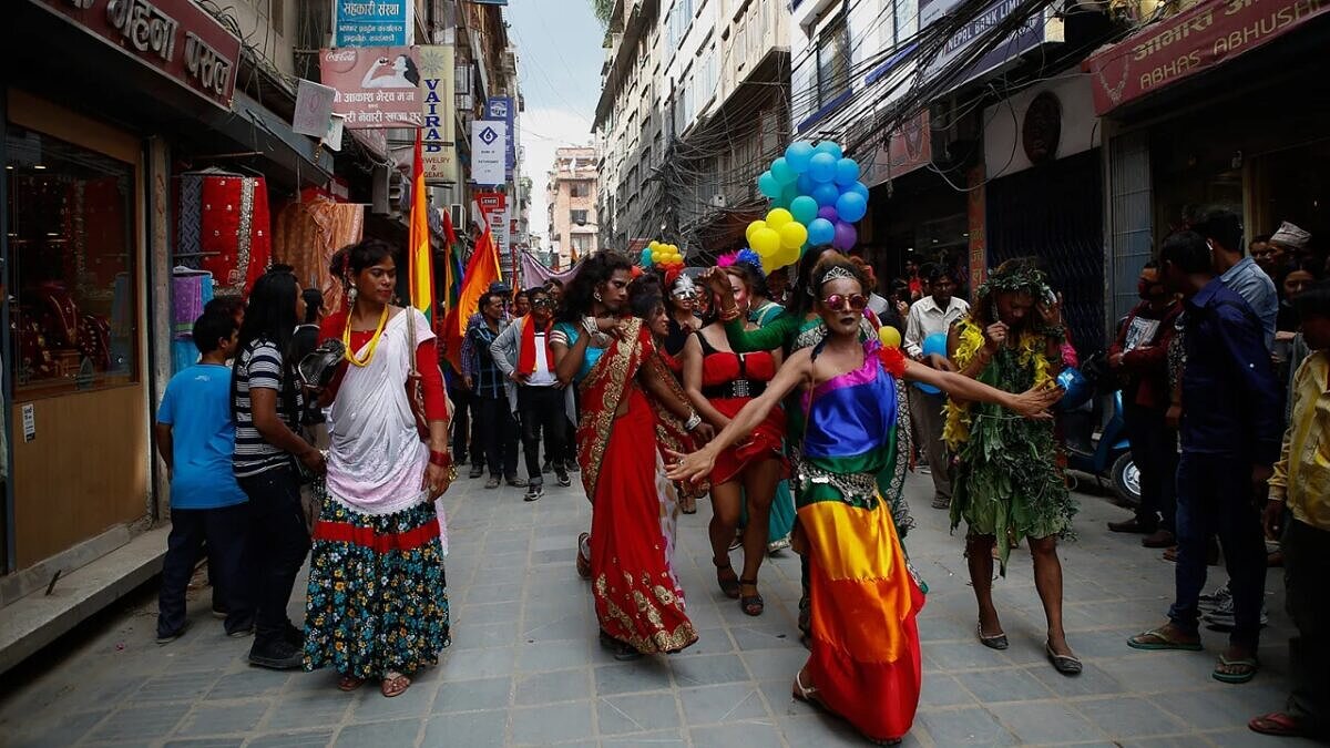 Suprema Corte do Nepal legaliza casamentos LGTBTQIA+ [Foto: Sunil Pradhan/Nurphoto/Getty Images]