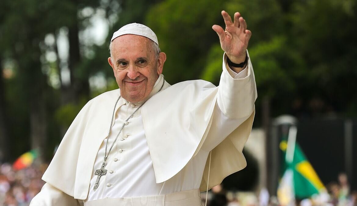 “Deus nos ama como somos”, diz Papa Francisco a jovem trans