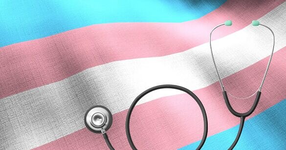 Novo estudo aponta que pessoas trans sentem nível máximo de satisfação após fazerem mastectomia (Foto: Reprodução)