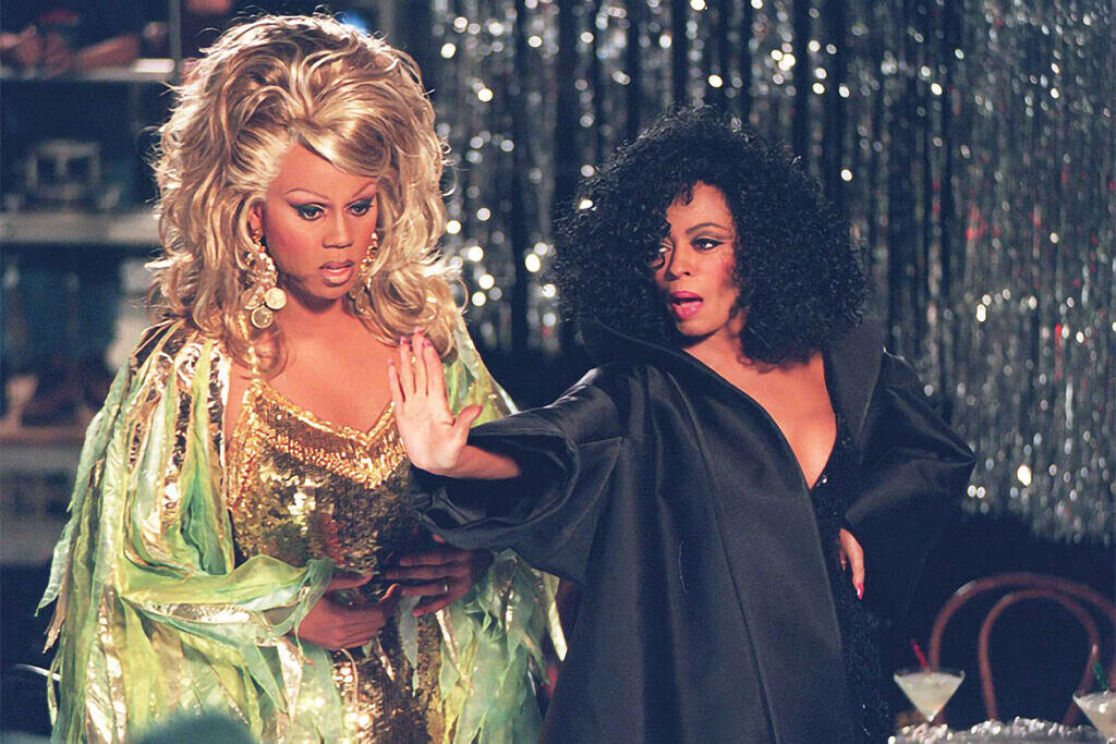 RuPaul e a cantora Diana Ross, um de seus icônes, no programa de variedades "The RuPaul Show" [Foto: Reprodução]