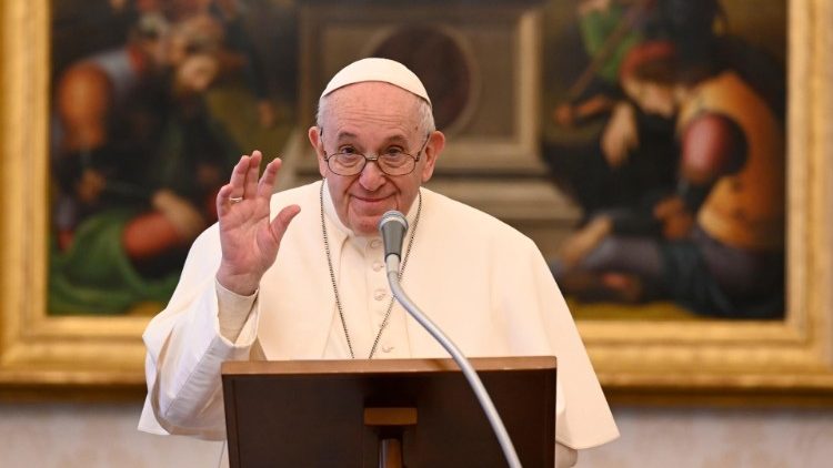 Em novo documento, Papa Francisco permite que a Igreja Católica abençoe casais LGBT+ (Foto: Vatican News | Reprodução)