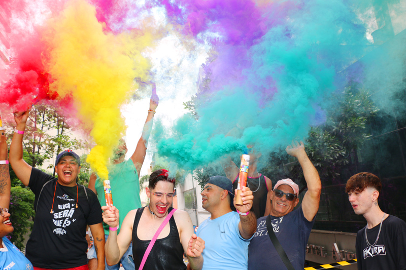 Carnaval 2024: Rua do Orguho dá pontapé inicial na folia de SP