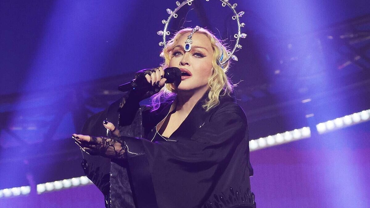 Madonna durante show da ...The Celebration Tour, que desembarca no Brasil em meio (Foto: Reprodução)