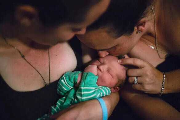 STF decide que mães não-genitoras também têm direito à licença-maternidade (Foto: Cavan Images | Getty Images)