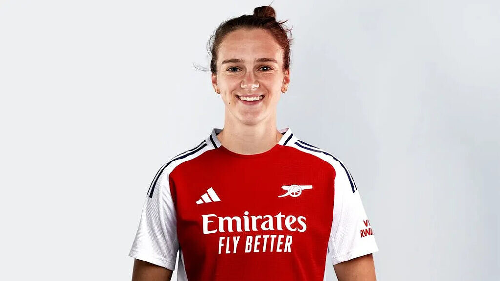 A jogadora Vivianne Miedema é uma das líderes do movimento contra a FIFA (Foto: Divulgação/Arsenal)