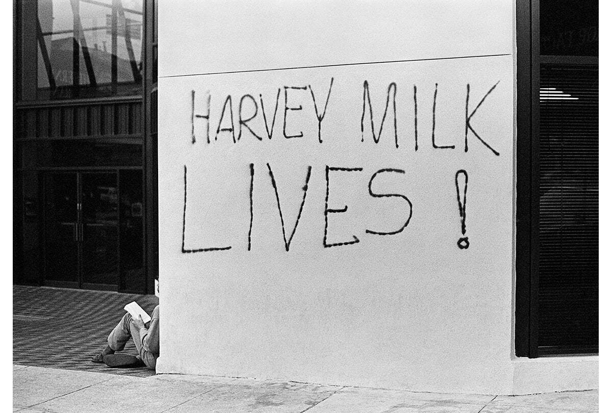 "Harley Milk Vive!", pichação em São Francisco após a morte do ativista (Foto: Harvey Milk Archives-Scott Smith Collection)