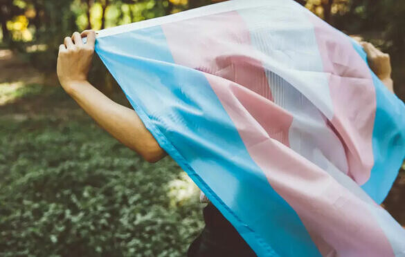 Maioria dos jovens trans não se arrepende da transição, diz estudo
