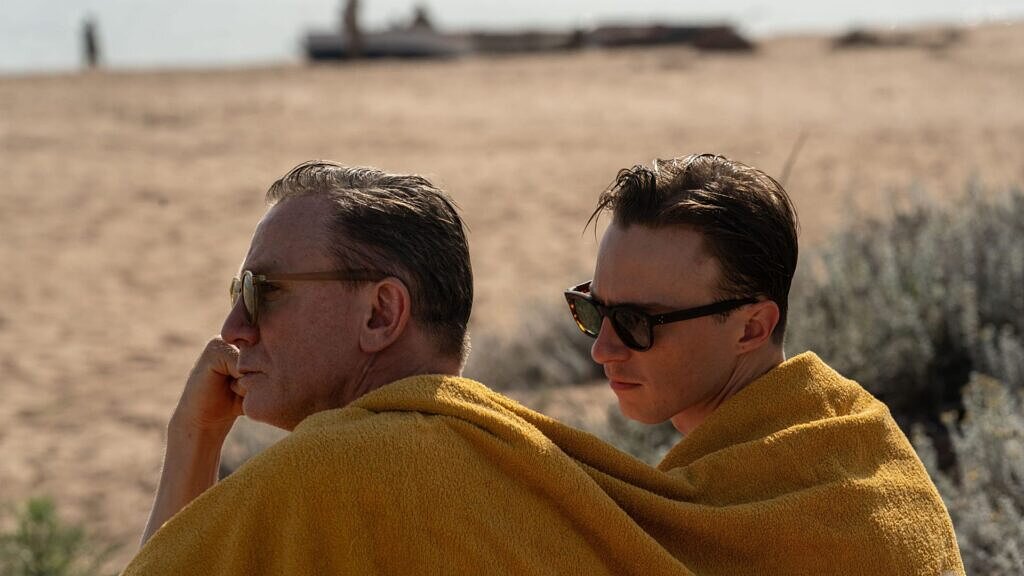 Lee (Daniel Craig) e Eugene Allerton (Drew Starkey) vivem romance não-correspondido em "Queer" (Foto: Divulgação)