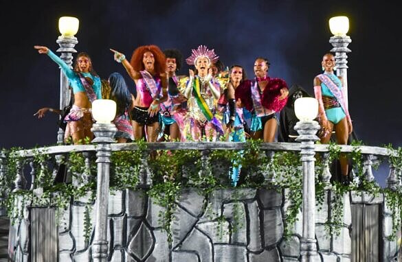 5 momentos do desfile histórico da Tuiuti no Carnaval do Rio (Foto: Reprodução)