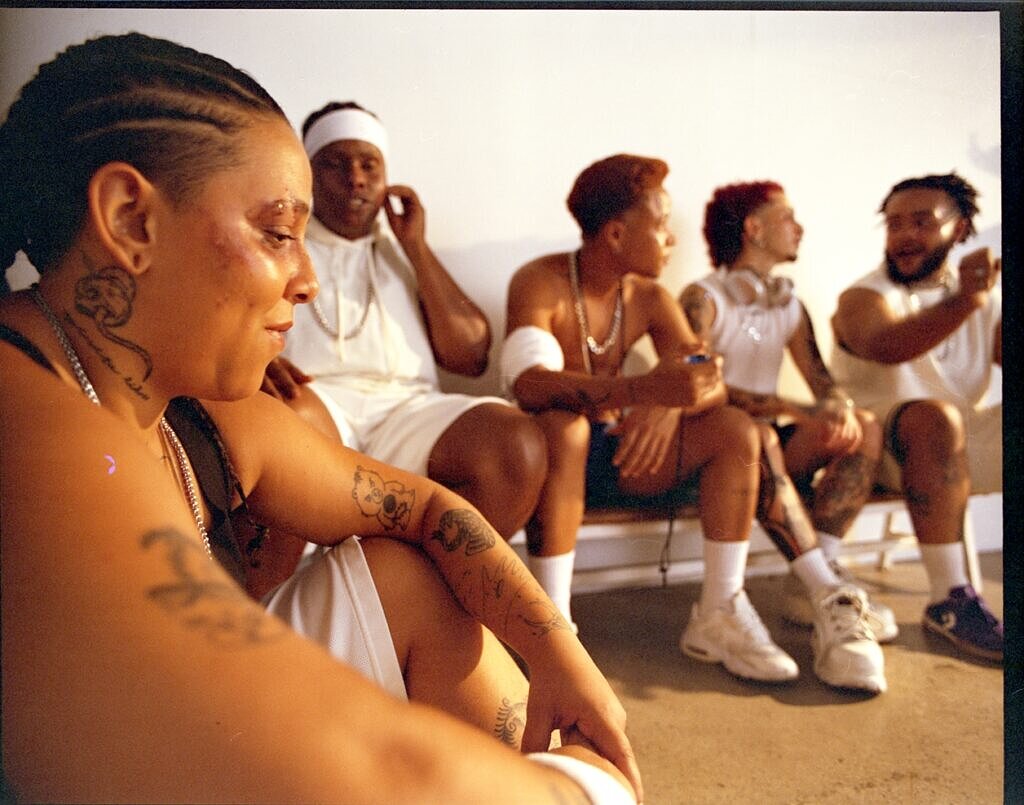 BadSista sobre o ensaio fotográfico de CuteBoyz: "Pensamos em trazer outro lado da masculinidade" (Foto: Victor Cazuza | Divulgação)