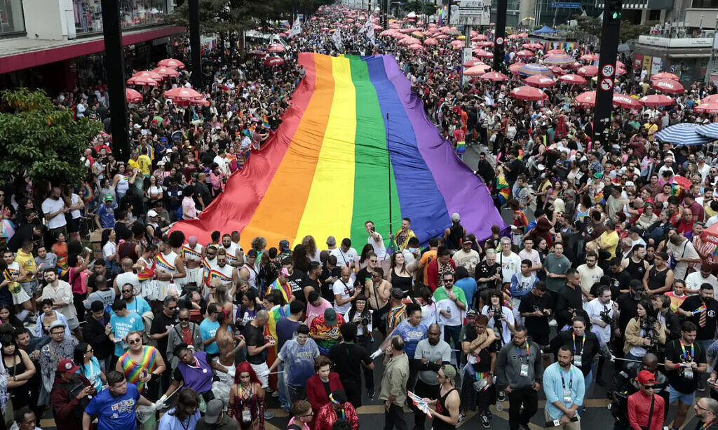 Veja a programação oficial da Parada do Orgulho LGBTQIA+ de SP 2026 (Foto: Paulo Pinto/Agência Brasil)
