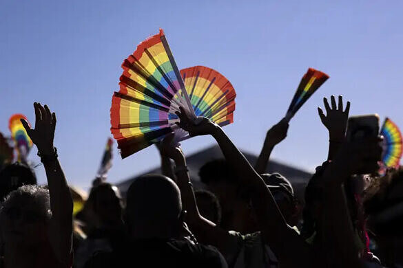 58% dos brasileiros apoiam lei contra LGBTfobia, mas só 44% defendem casamento homoafetivo (Foto: Agência Brasil)